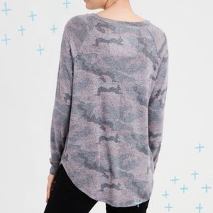 American Eagle Soft & Sexy Gray Camo long sleeve size XS